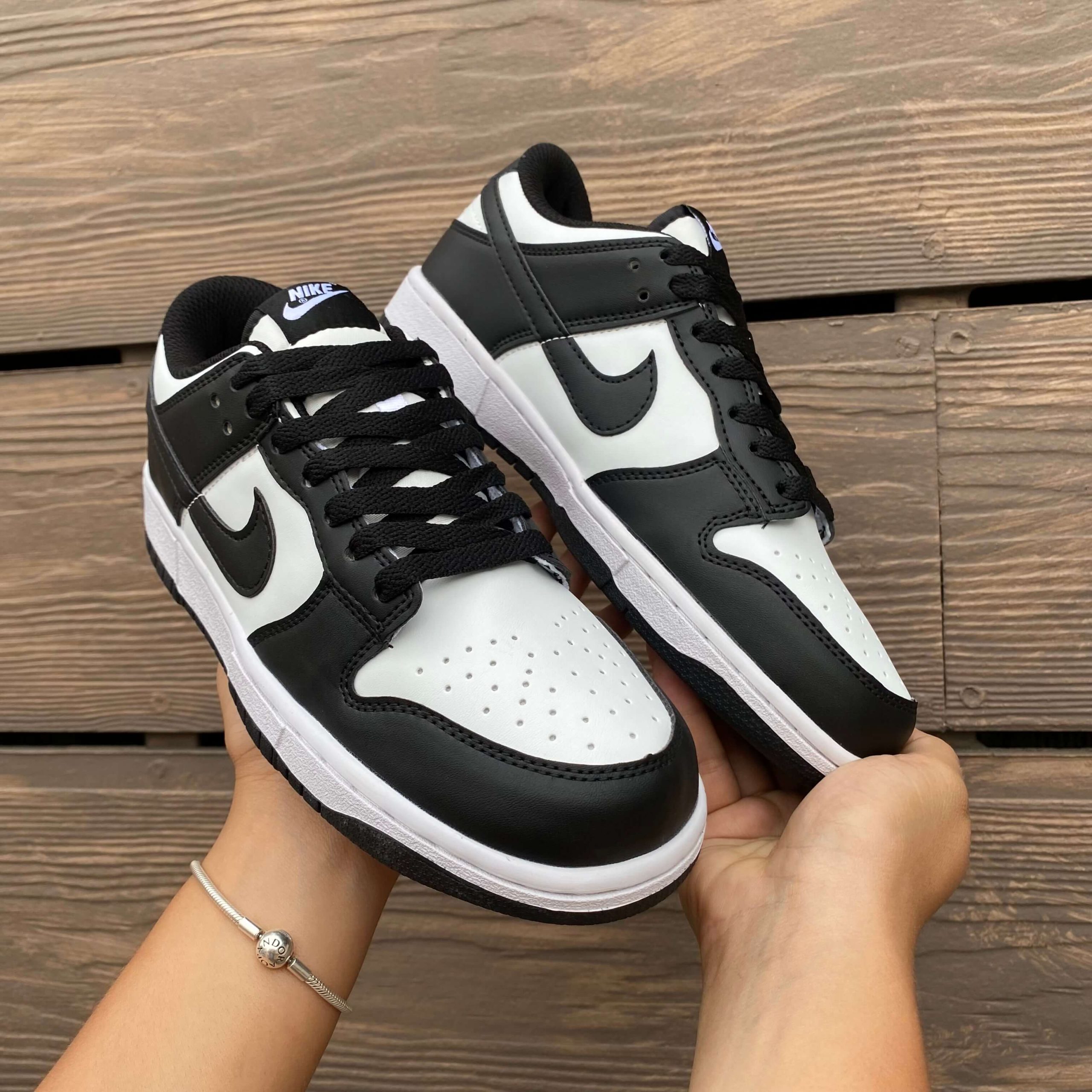 Nike Dunk Low Panda1