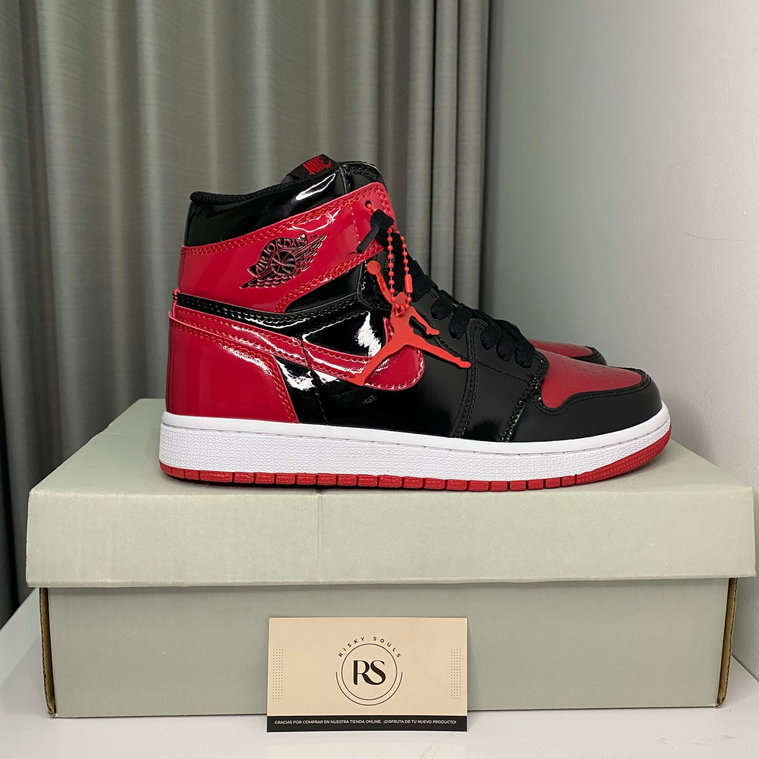 Jordan Retro 1 Charol (4)