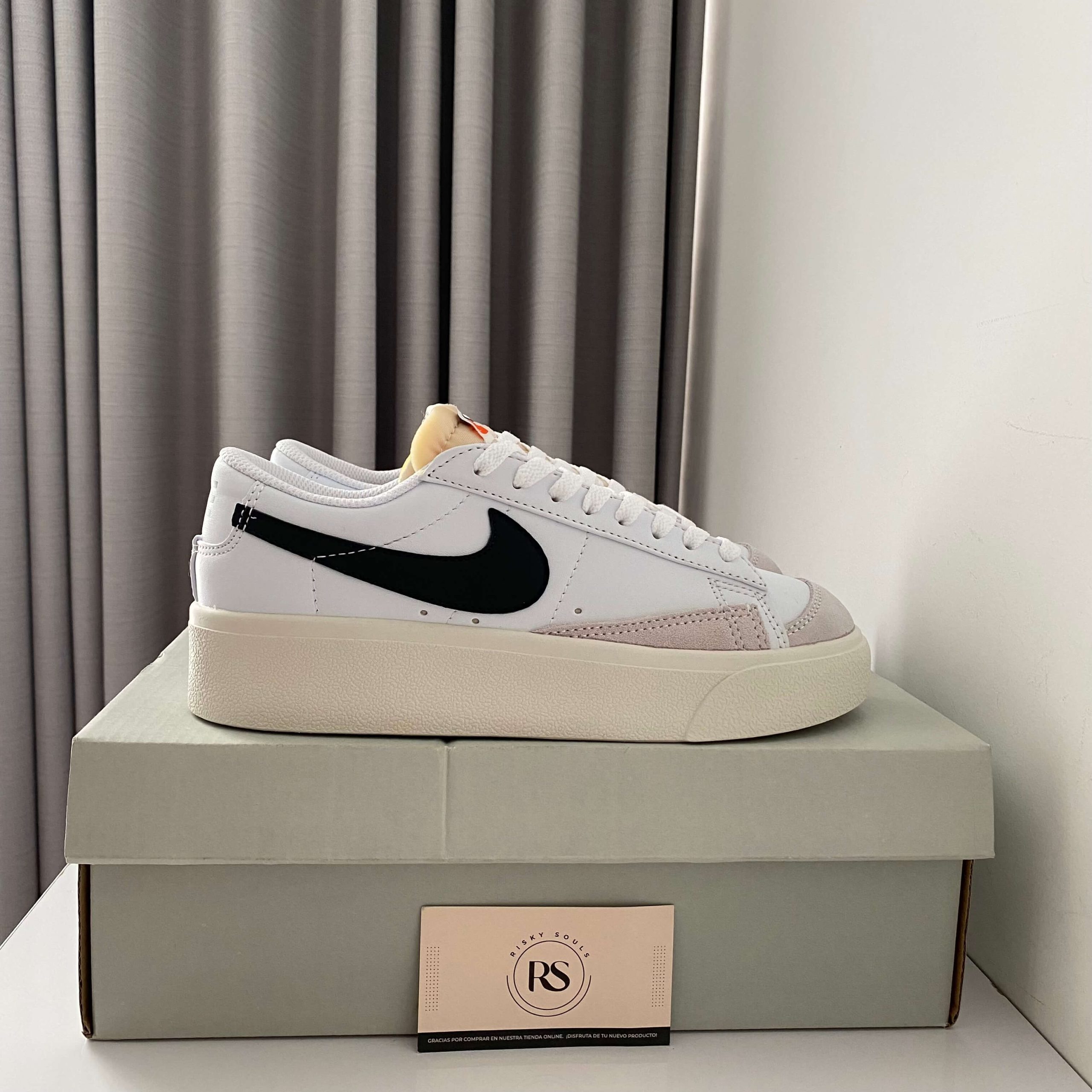 Nike Blazer Low Plataforma (2)