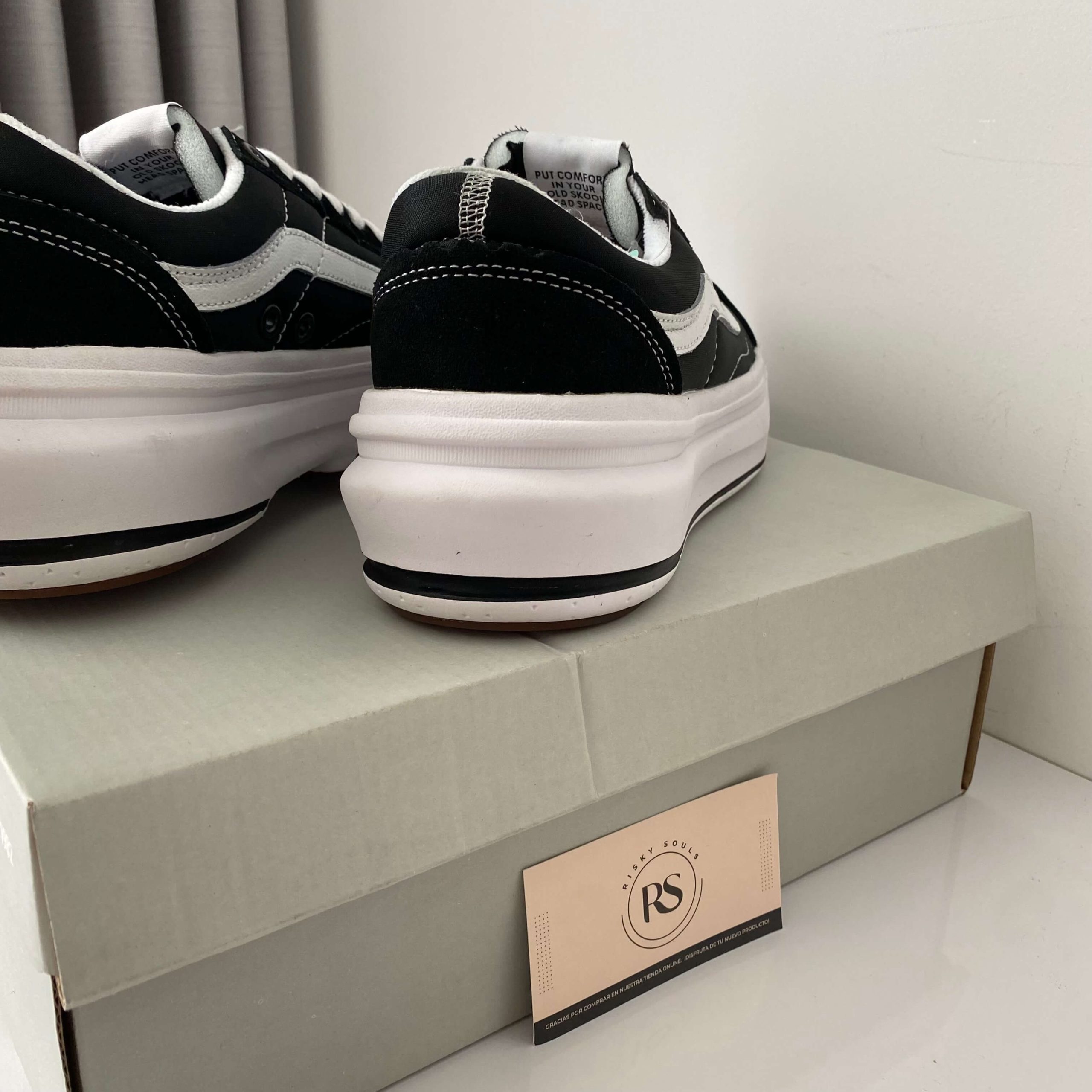 Vans Old Skool Overt Negros1