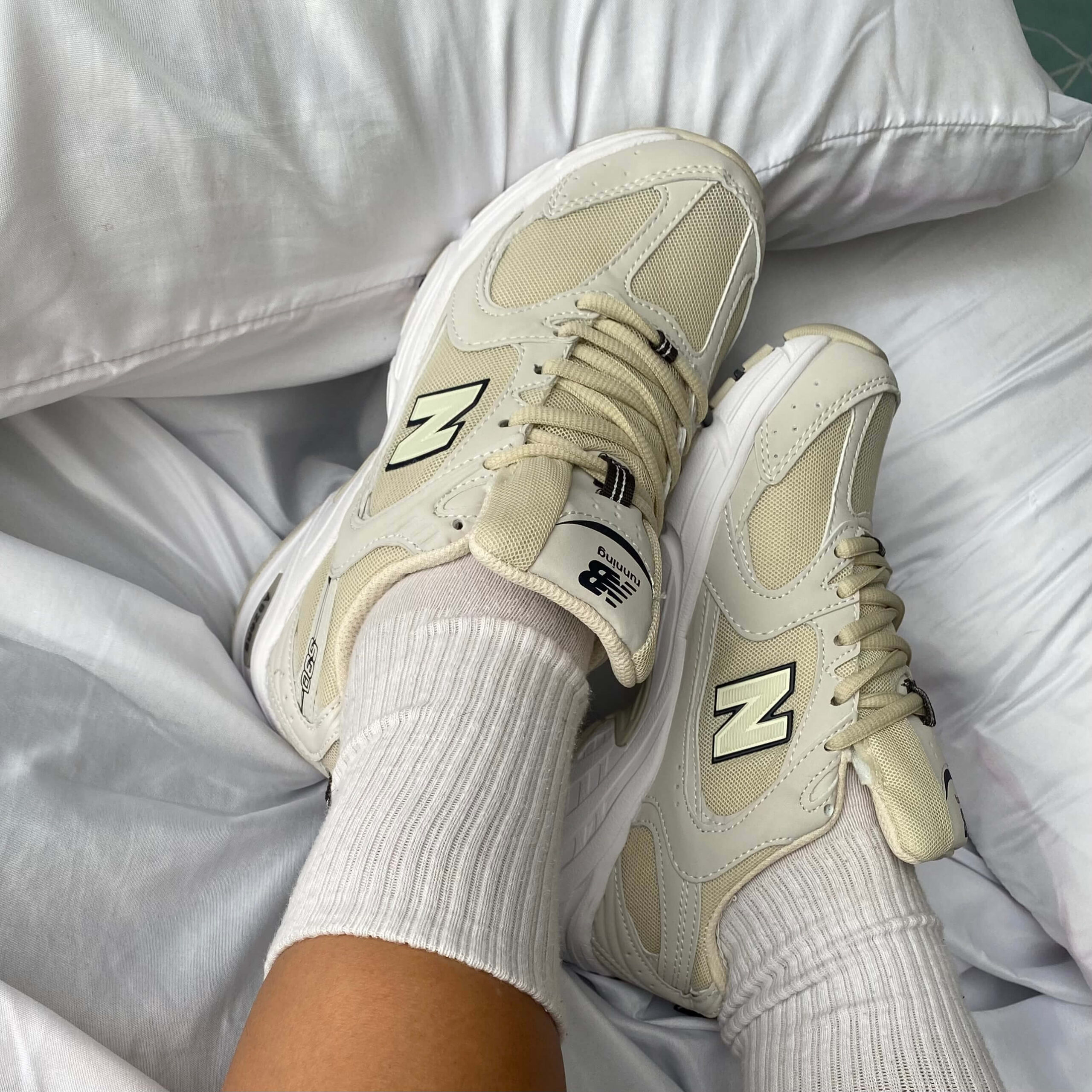 New Balance Crema 530 (2)