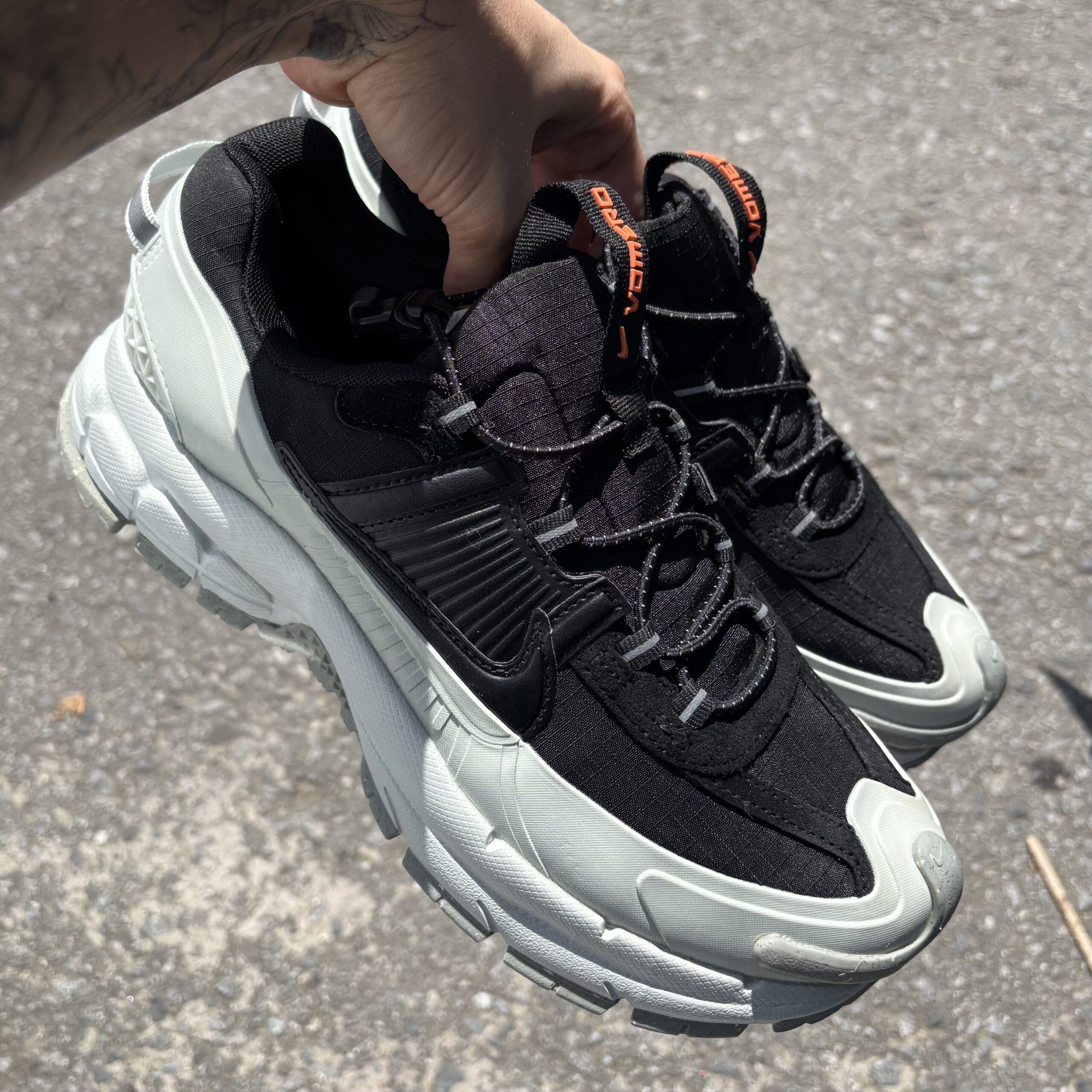 Nike zoom vomero 5 (2)